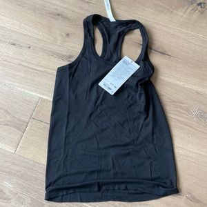 Lululemon swiftly tank NWT